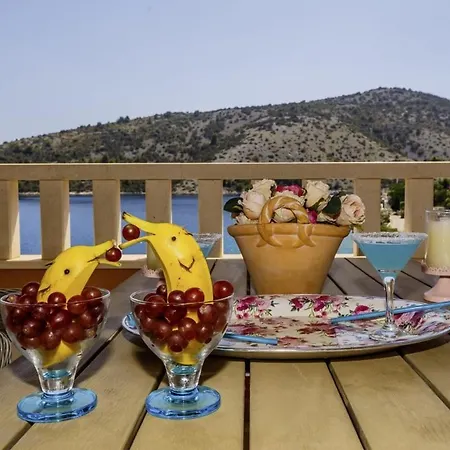 Katja In * Mittel-dalmatien Πανσιόν 3*