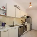 Katja In * Mittel-dalmatien Penzion Vinišće
