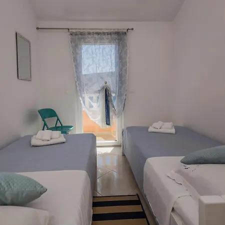 Πανσιόν Katja In * Mittel-dalmatien 3*